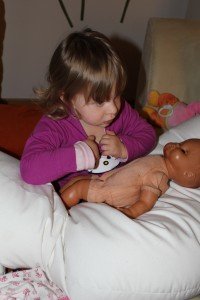 Cecilya mit Puppe